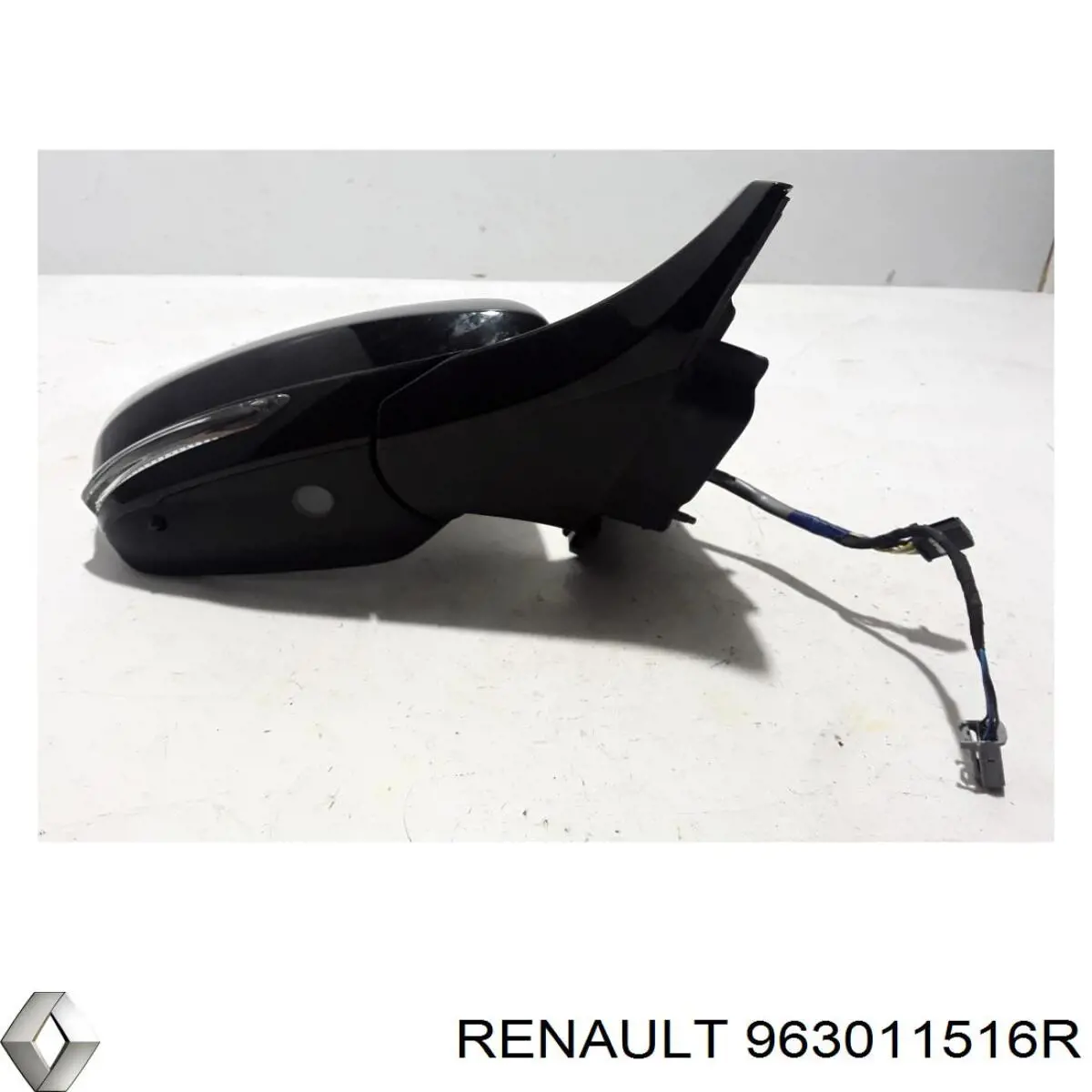 Правое зеркало 963011516R Renault (RVI)