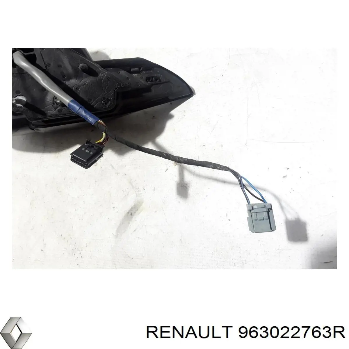 Левое боковое зеркало на Renault Scenic GRAND IV R9