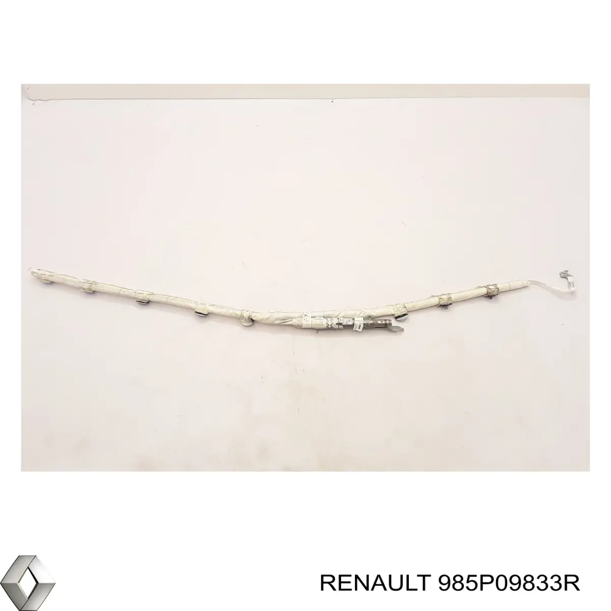 Шторка боковая правая Renault (RVI) 985P09833R цена, от 110.20 USD