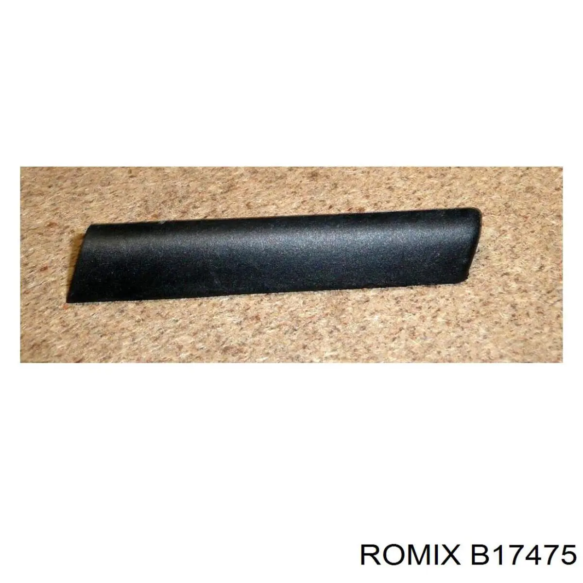 Лобовое стекло B17475 Romix