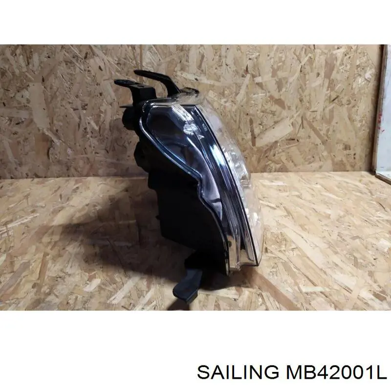 Фара левая SAILING MB42001L