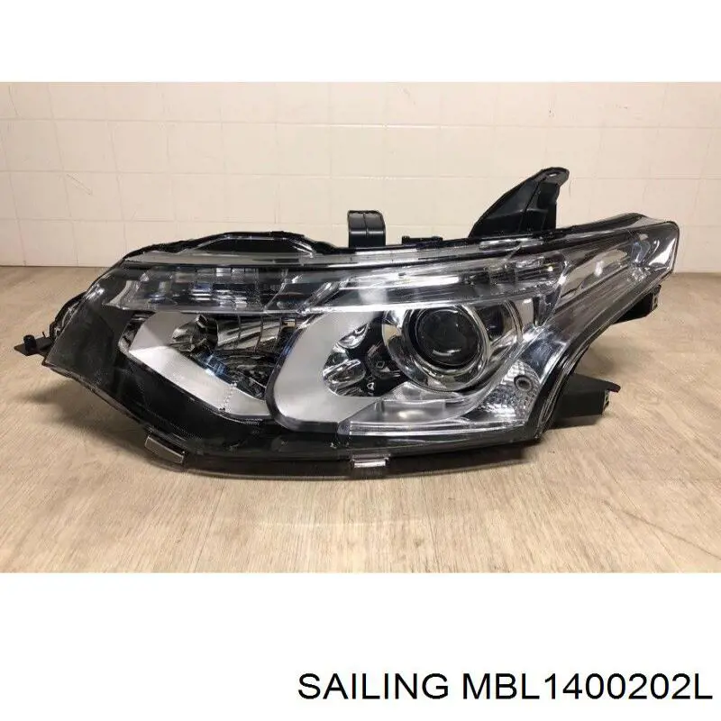 8301C523 Mitsubishi Фара