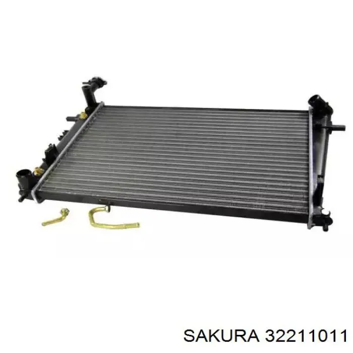 Радиатор охлаждения двигателя SAKURA 32211011