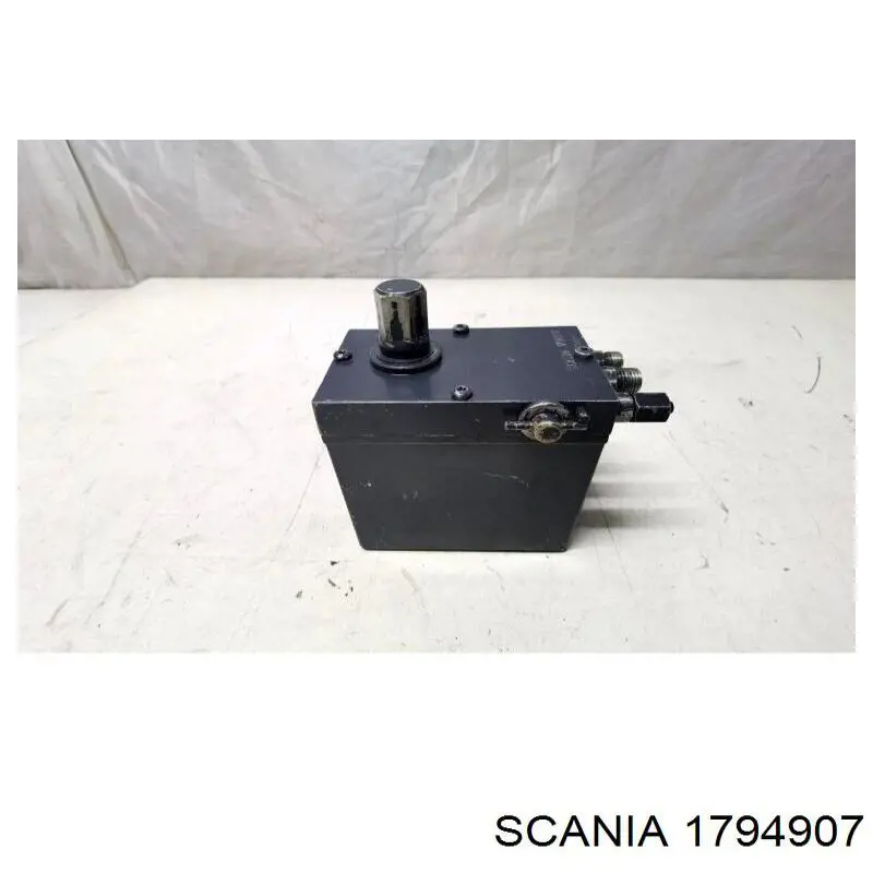 Насос подъема кабины Scania 1794907 цена, от 118.40 USD