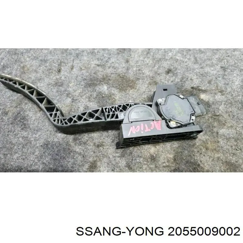Compre 2055009002 Ssang Yong Pedal de gás (de acelerador)