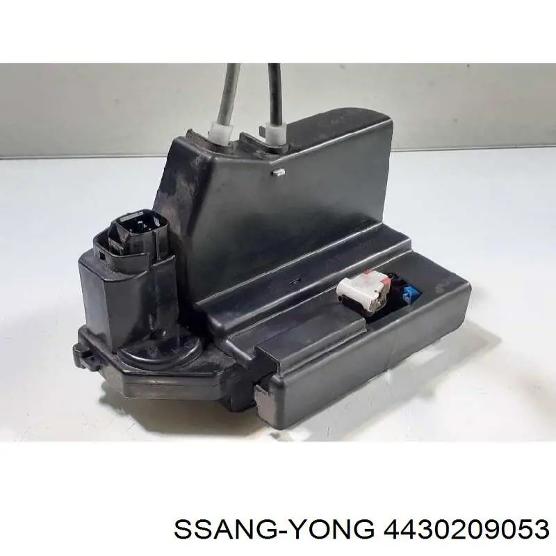 Амортизатор передний 4430209053 Ssang Yong