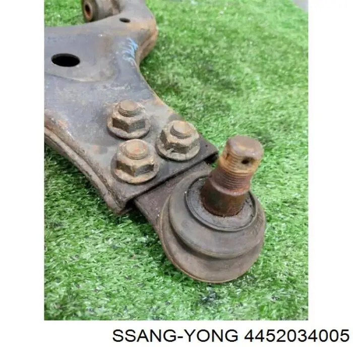Купить 4452034005 Ssang Yong Нижний правый рычаг передней подвески
