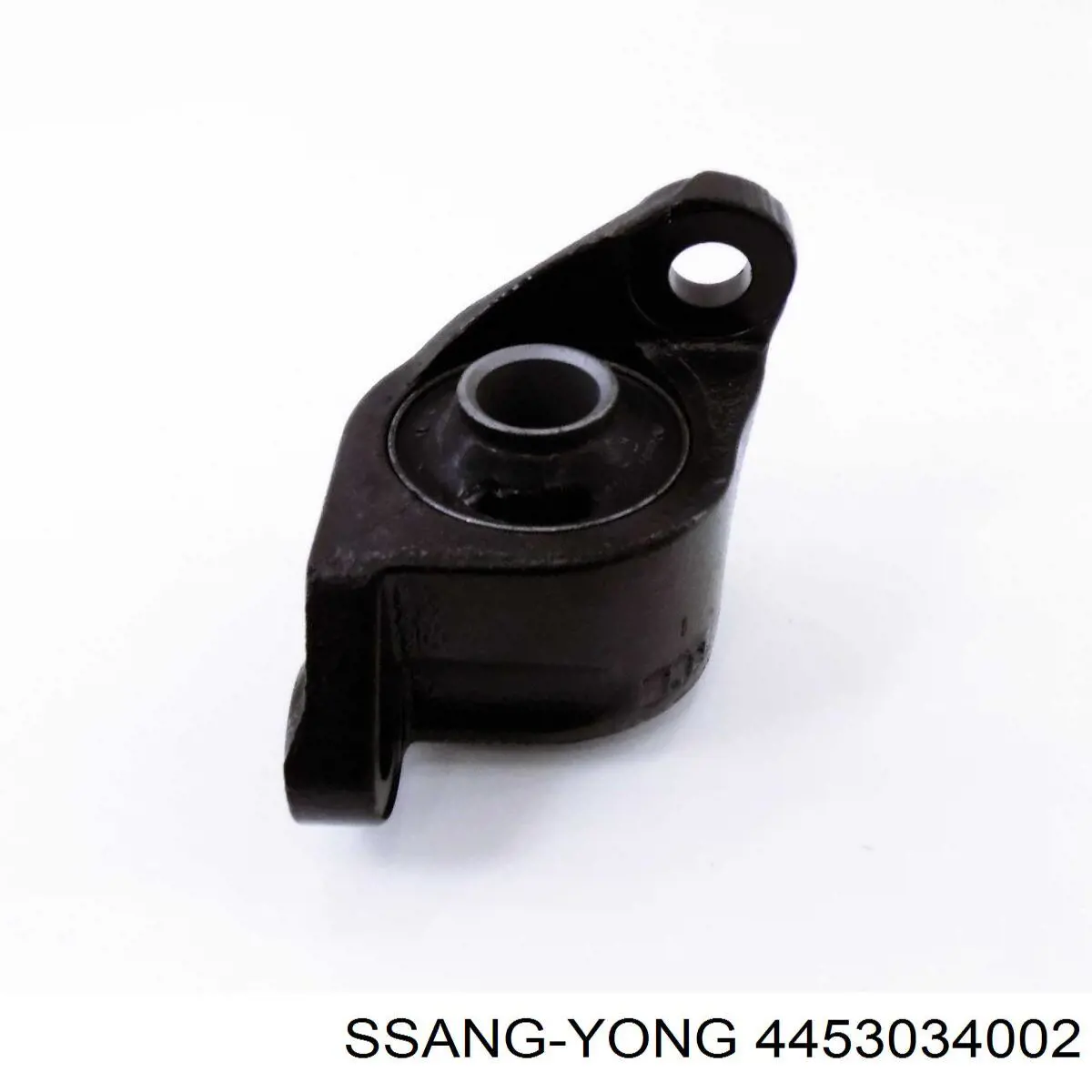Сайлентблок нижнего переднего рычага  SSANG YONG 4453034002