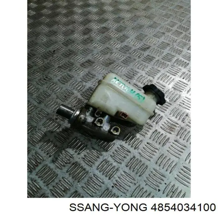 4854034100 Ssang Yong Цилиндр тормозной, главный
