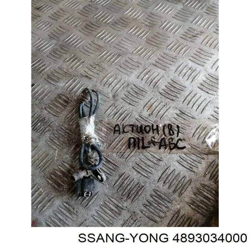 4893034000 Ssang Yong датчик абс (abs передний)