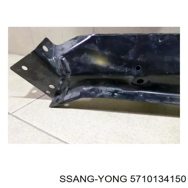 5710134150 Ssang Yong Рамка радиатора левая