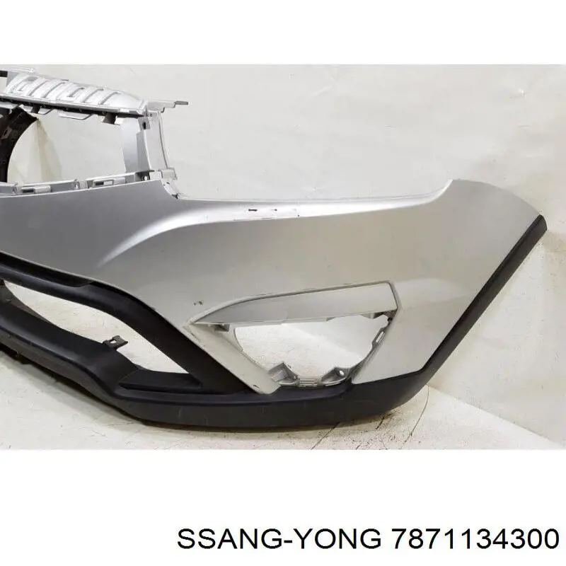 Передний бампер 7871134300 Ssang Yong