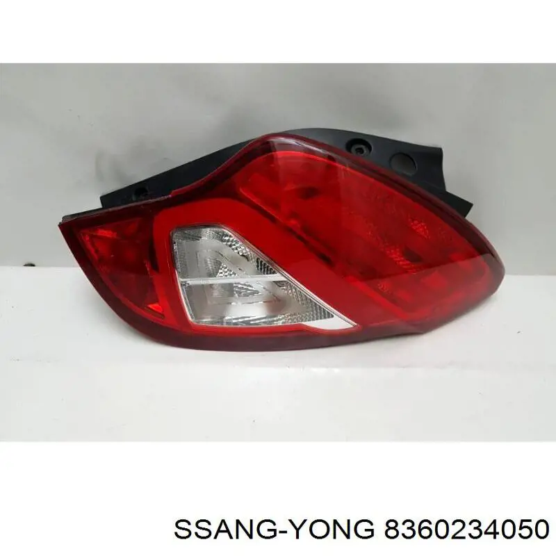 8360234050 Ssang Yong Фонари задние