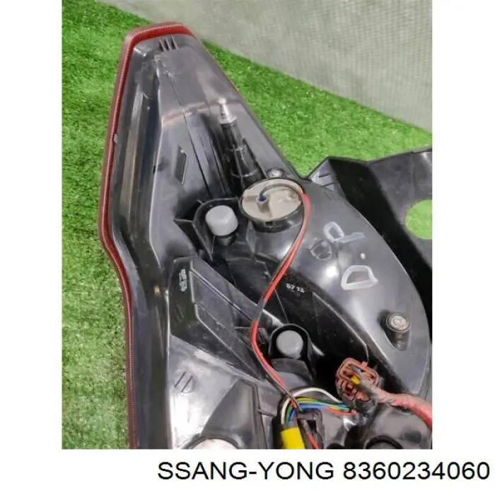 8360234060 Ssang Yong Фонари задние