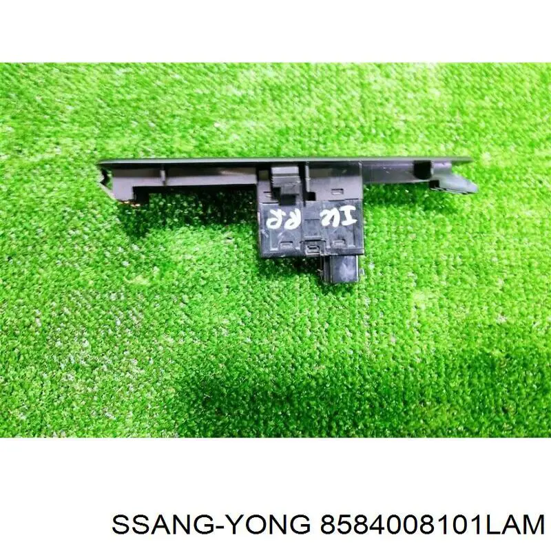 8584008101LAM Ssang Yong 