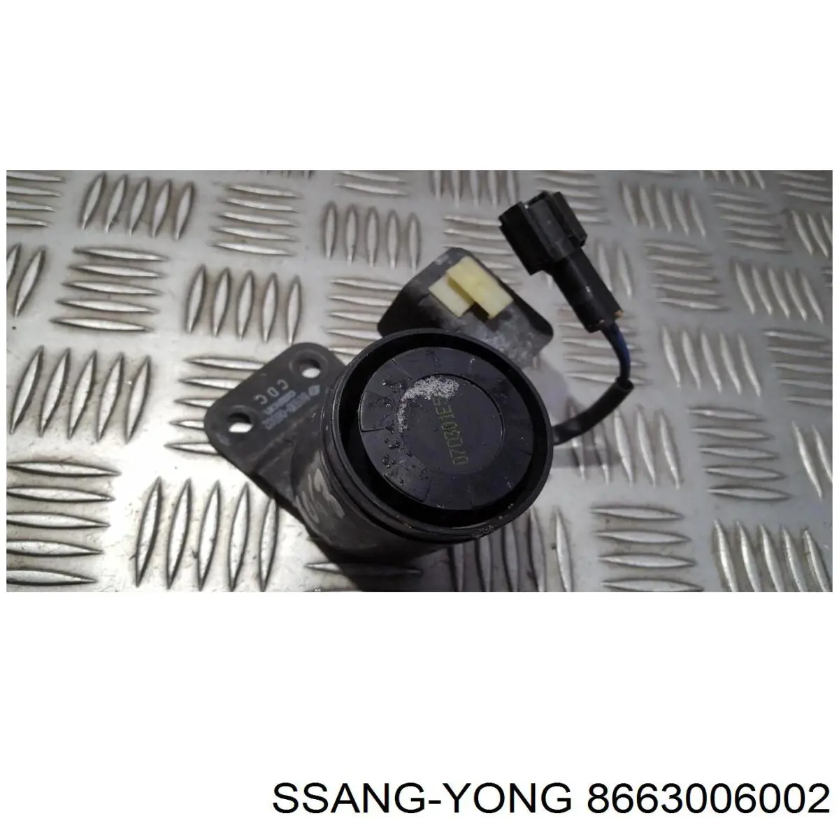8663006001 Ssang Yong Швеллер заднего бампера
