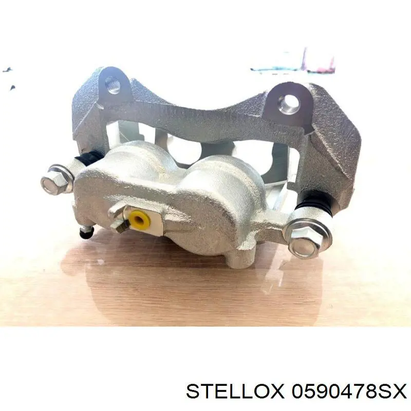 Суппорт тормозной передний правый CAL040RJM Japan Parts