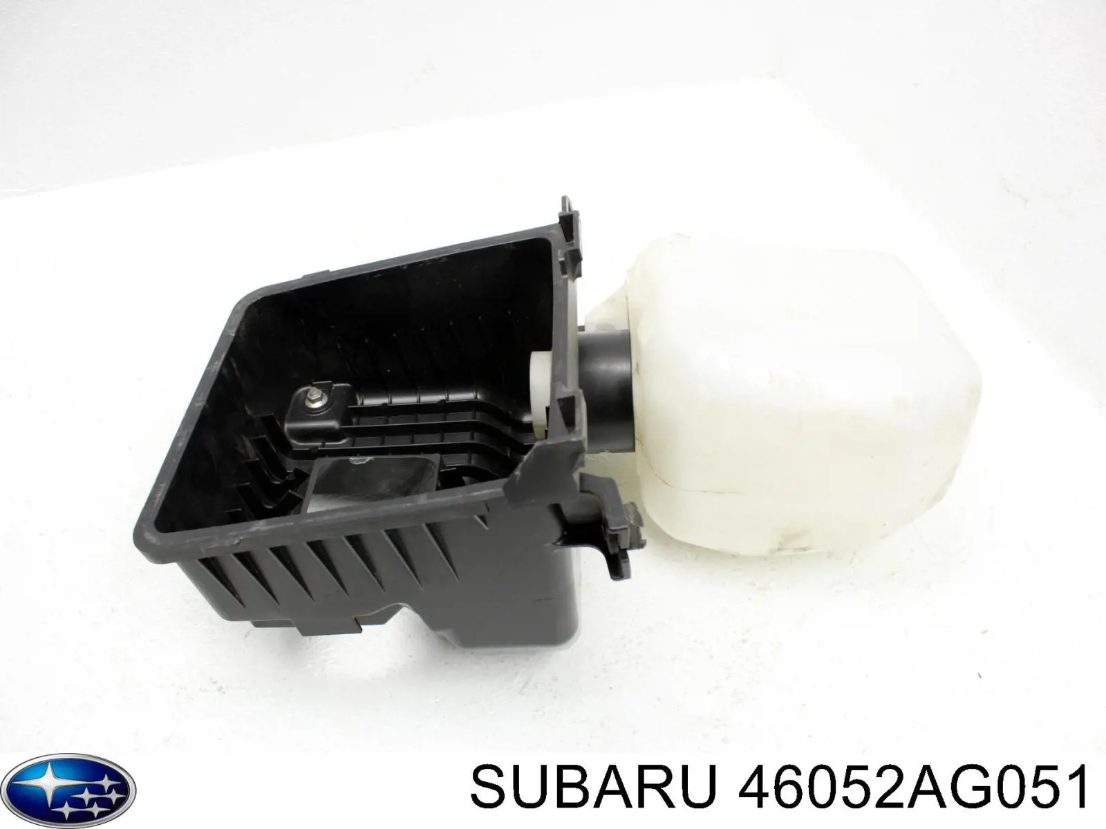 Корпус воздушного фильтра, нижняя часть 46052AG051 Subaru