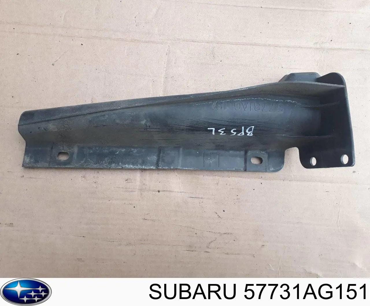 Guia esquerda do pára-choque traseiro para Subaru Legacy (B13)