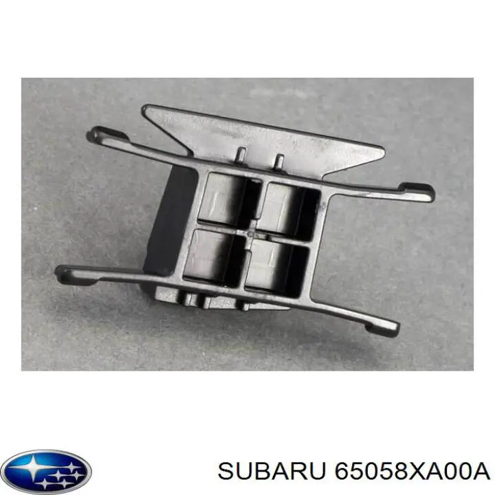 Молдинг лобового стекла на Subaru Tribeca B9 