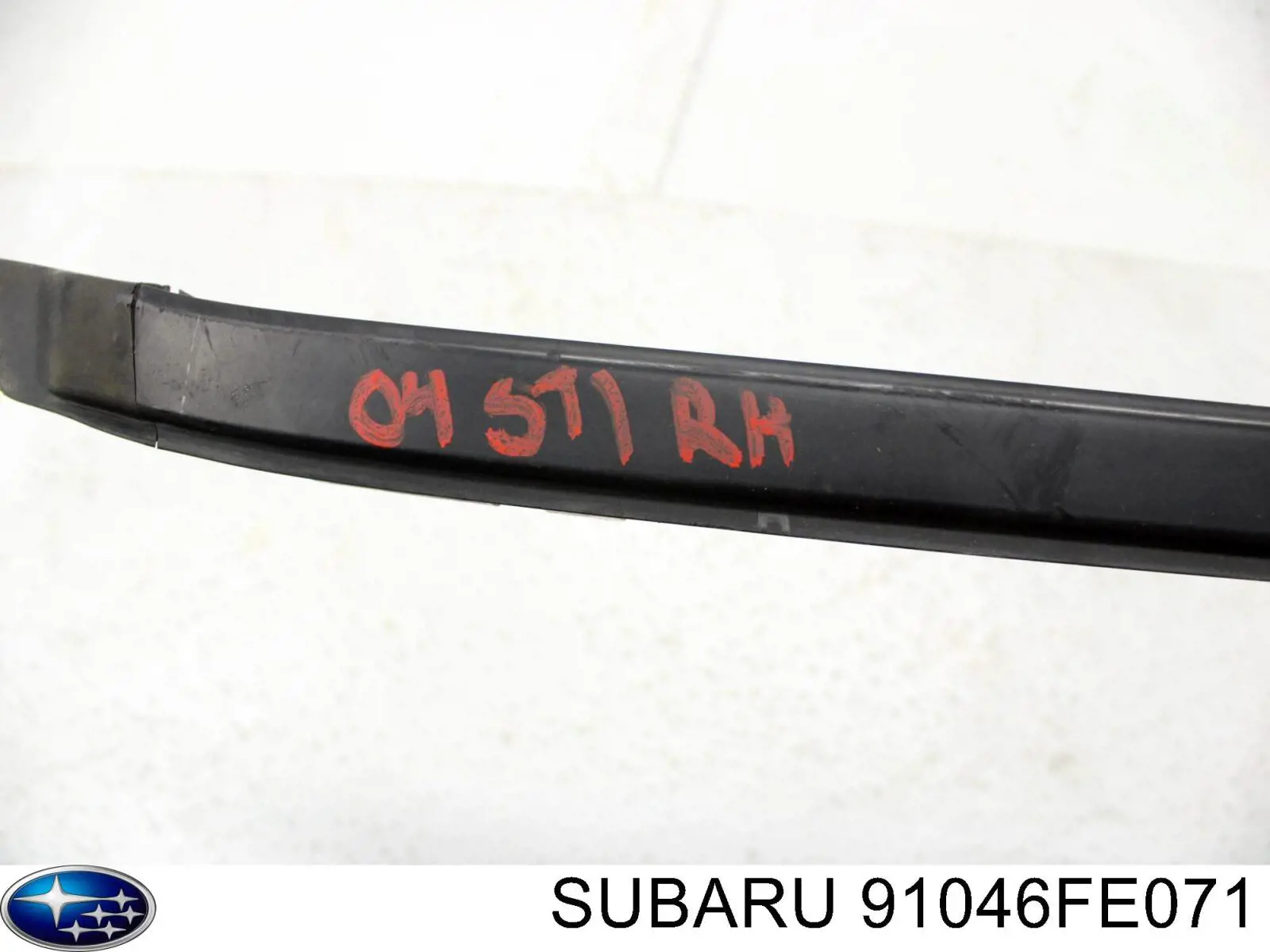 91046FE071 Subaru Накладка крыши левая