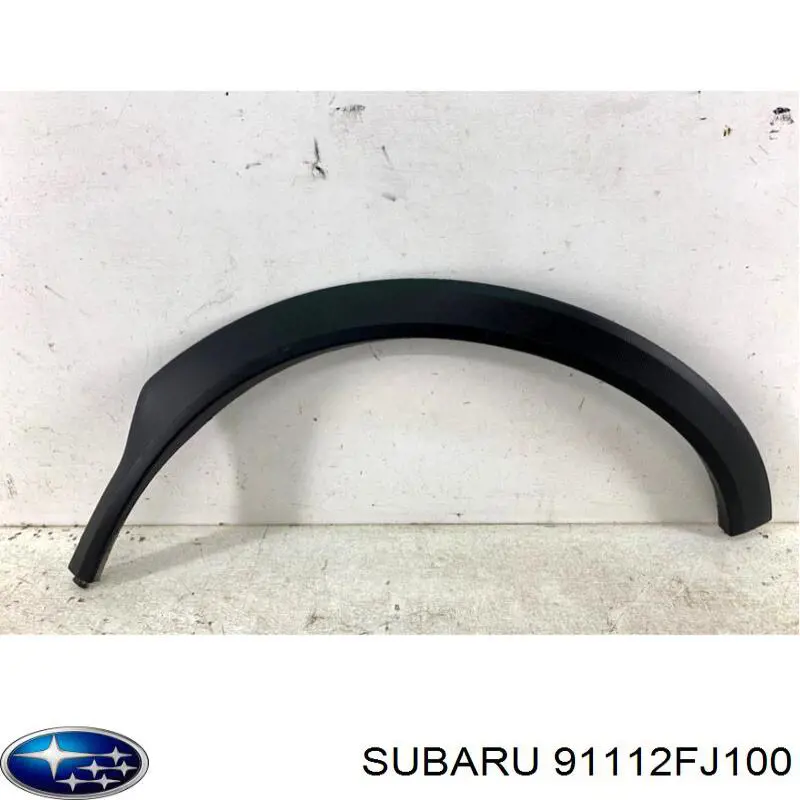 Expansor (placa sobreposta) de arco do pára-lama dianteiro direito para Subaru XV (GP)