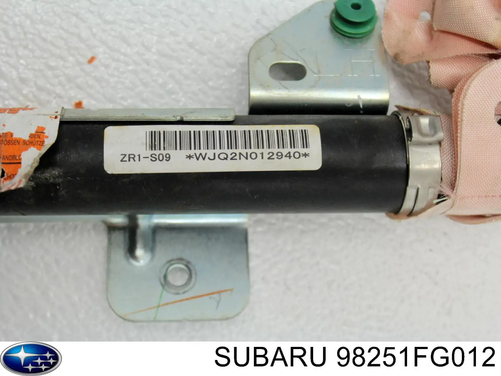 Шторка боковая, левая 98251FG010 Subaru