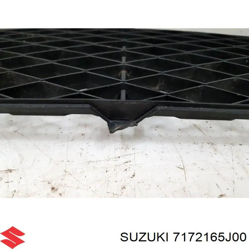 Решетка на бампер Suzuki 7172165J00