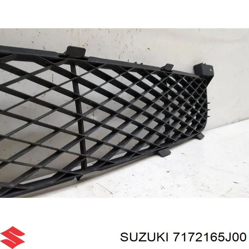 Решетка бампера 7172165J00 Suzuki