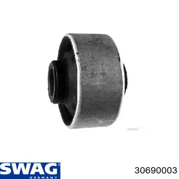 Сайлентблок переднего рычага 30690003 Swag