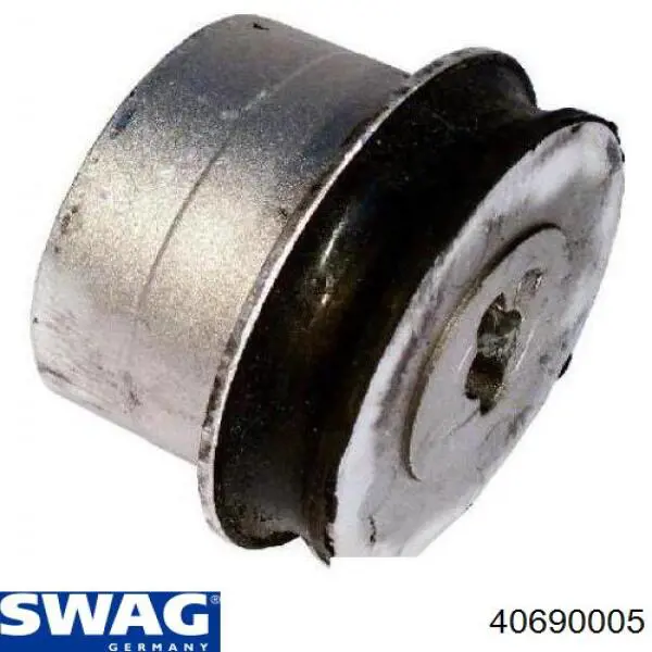 Сайлентблок заднего продольного рычага передний 40690005 Swag