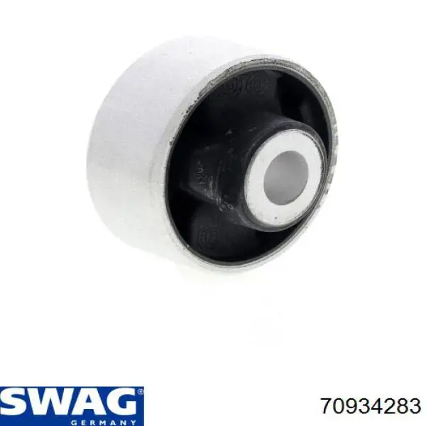 Сайлентблок переднего нижнего рычага Swag 70934283