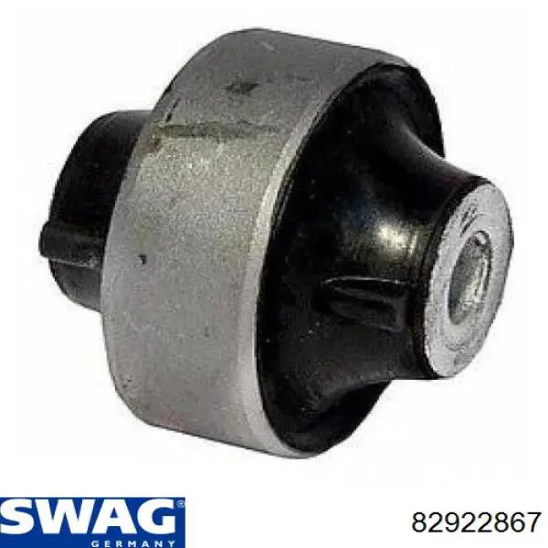 Сайлентблок переднего нижнего рычага Swag 82922867