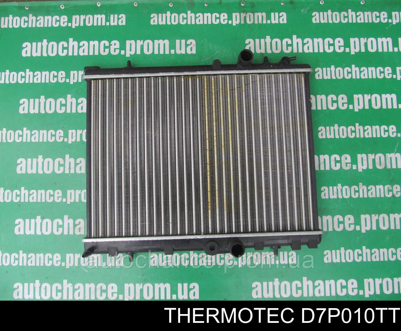 Радиатор охлаждения двигателя Thermotec D7P010TT цена, от 53.48 USD