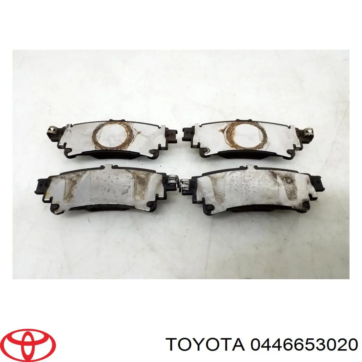 Задние тормозные колодки 0446653020 Toyota