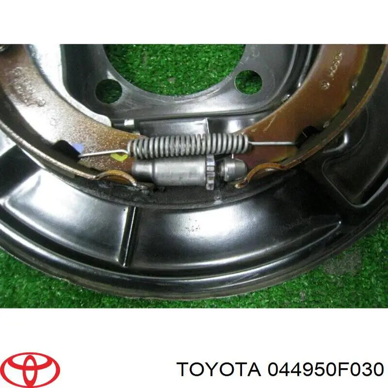 Купить 044950F030 Toyota Колодки ручника/стояночного тормоза