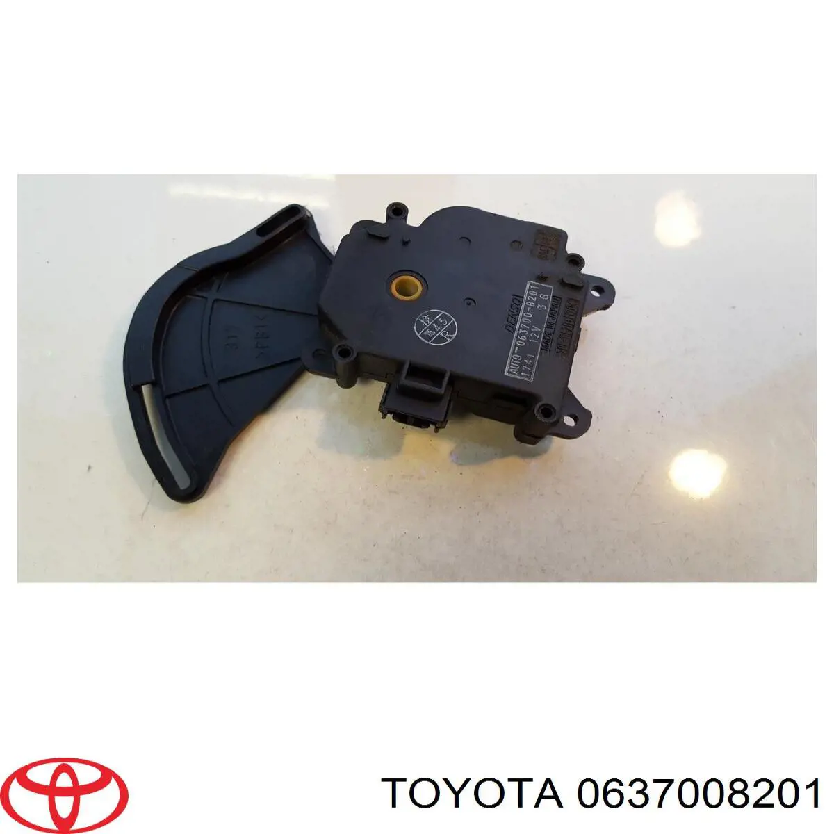  0637008201 Toyota