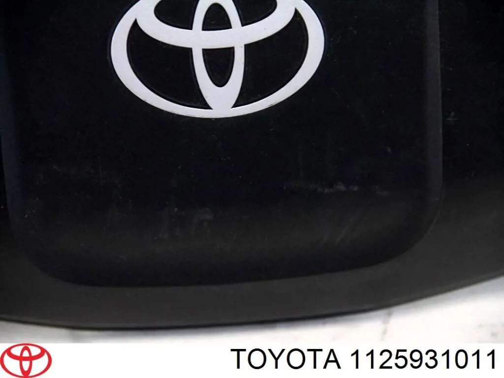 Крышка мотора декоративная на Toyota Land Cruiser J12
