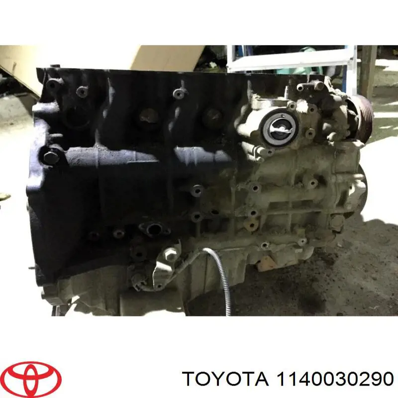 Блок цилиндров двигателя на Toyota Land Cruiser J12