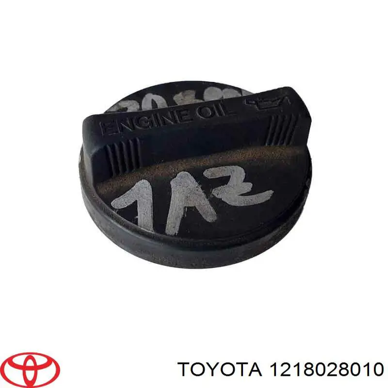 1218028010 Toyota крышка маслозаливной горловины