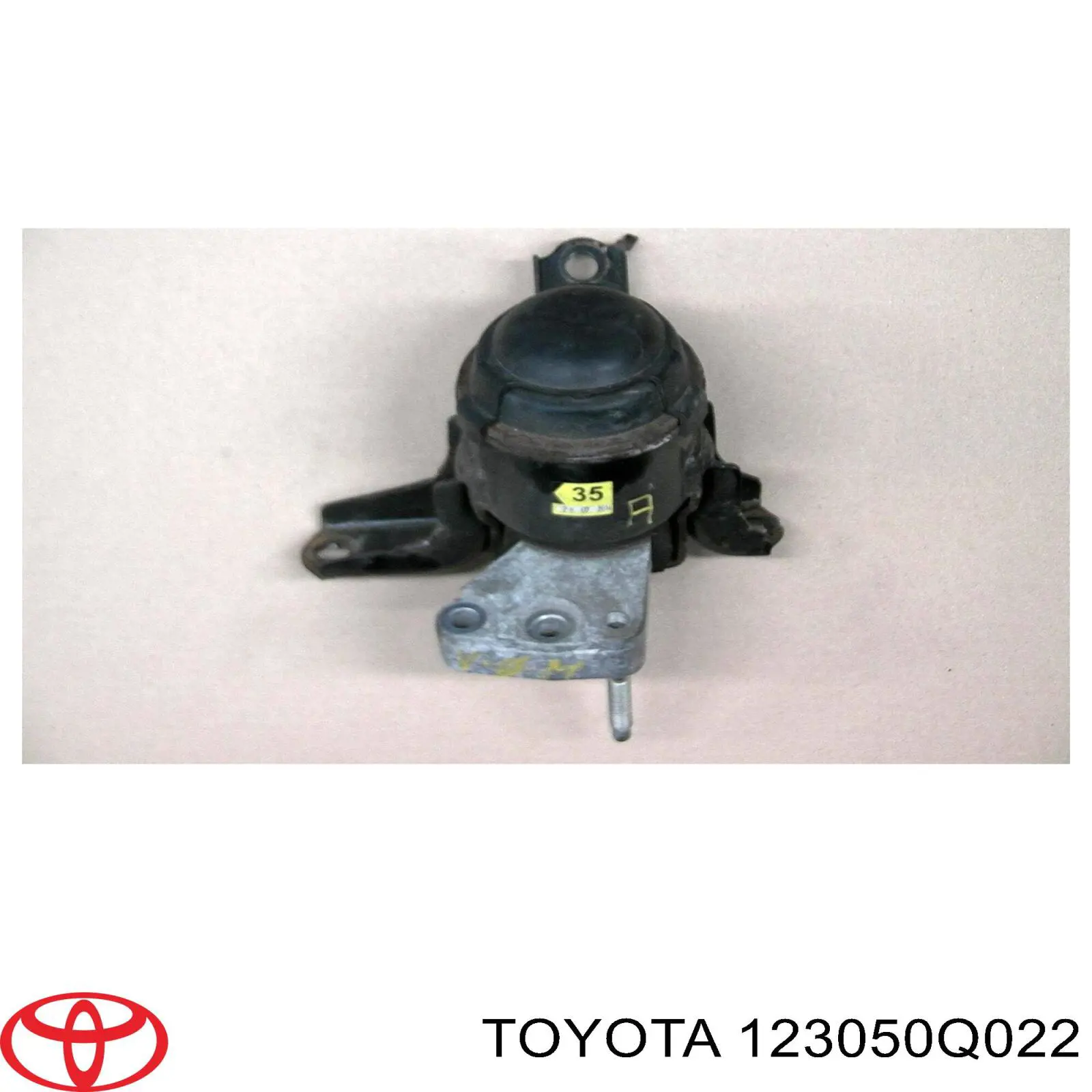  123050Q022 Toyota