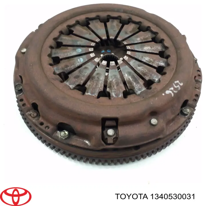 1340530031 Toyota volante de motor
