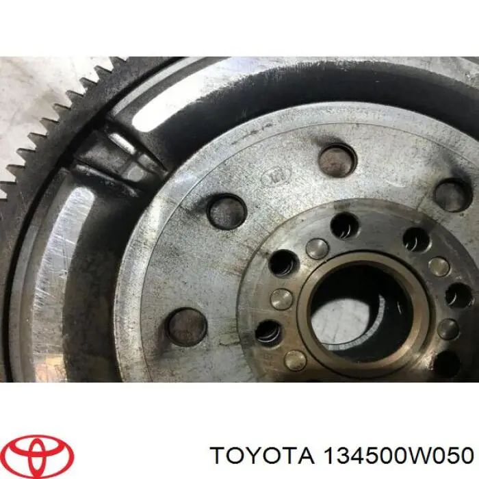 Маховик 134500W050 Toyota