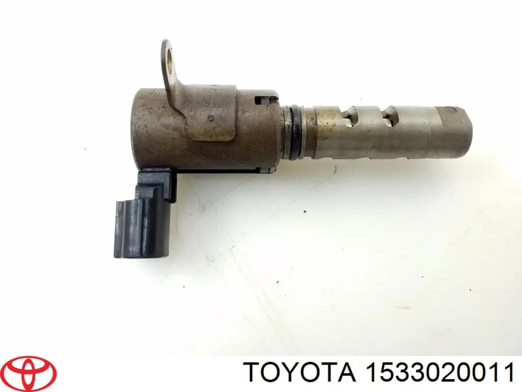 1533020011 Toyota клапан электромагнитный положения (фаз распредвала правый)