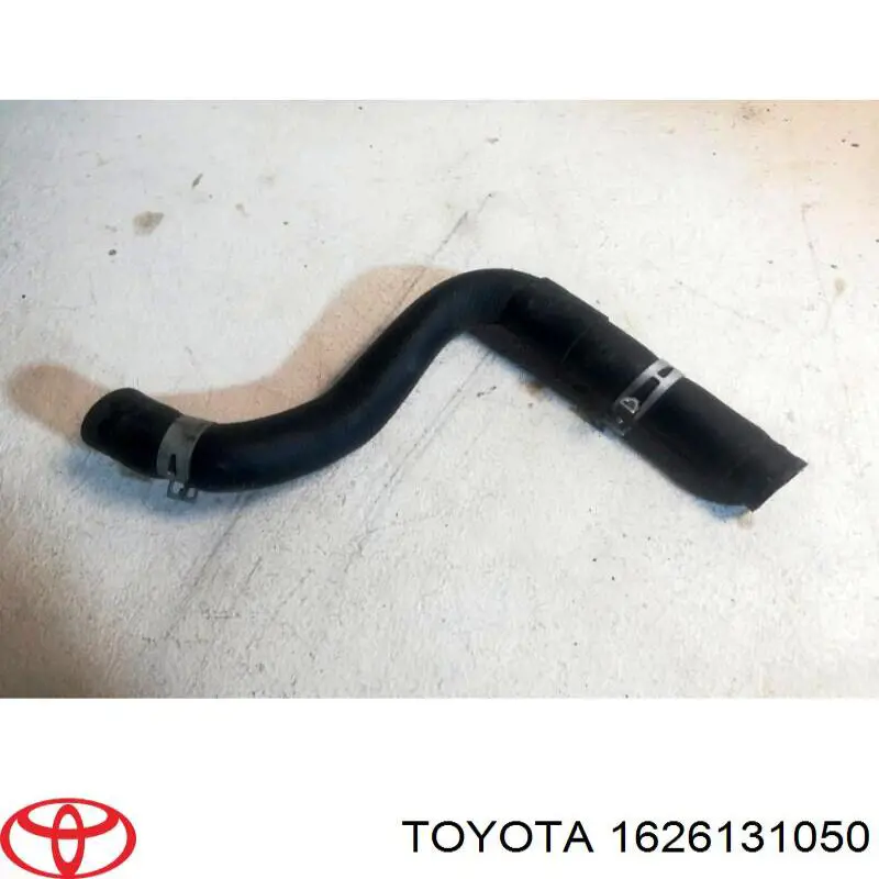 Шланг (патрубок) термостата на Toyota Sienna L2