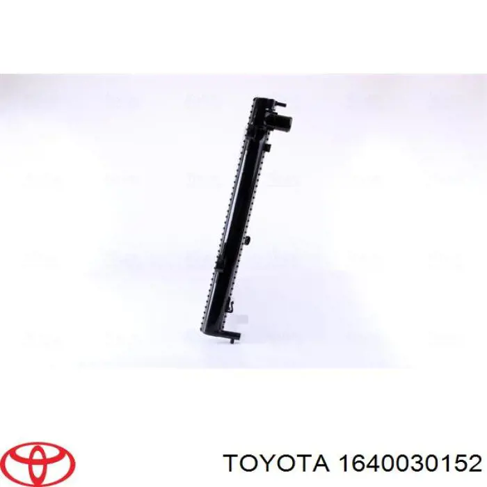 Радиатор 1640030152 Toyota