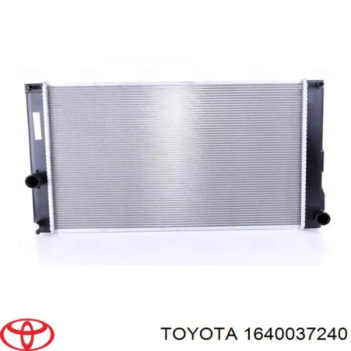 Радиатор охлаждения двигателя на Toyota Prius  ZVW30