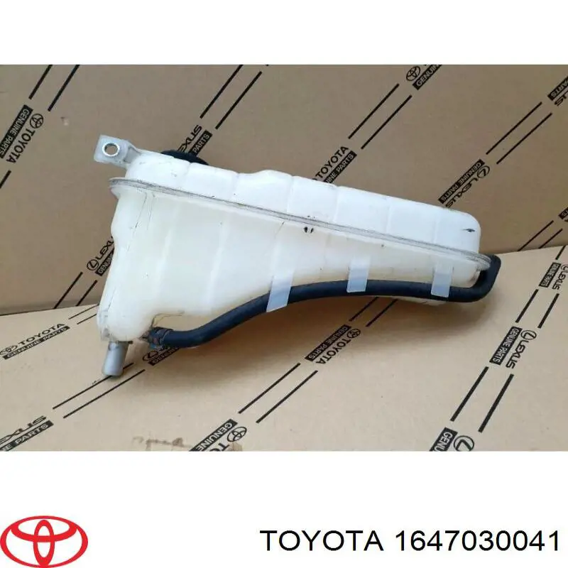 Бачок системы охлаждения двигателя расширительный Toyota 1647030042 цена, от 312.27 USD