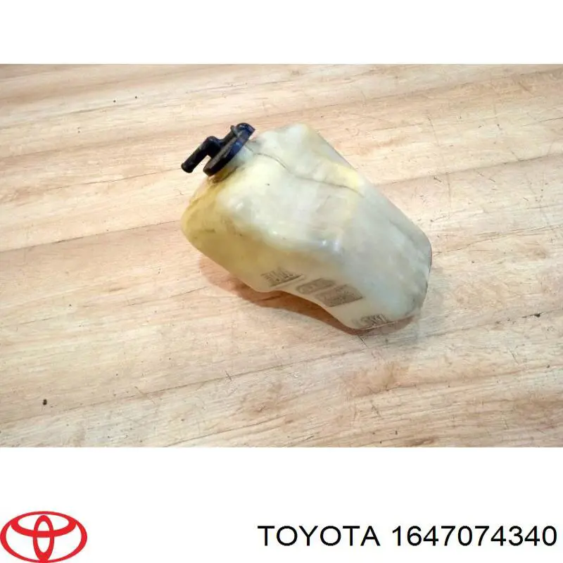 1647074340 Toyota Расширительный бачок охлаждения