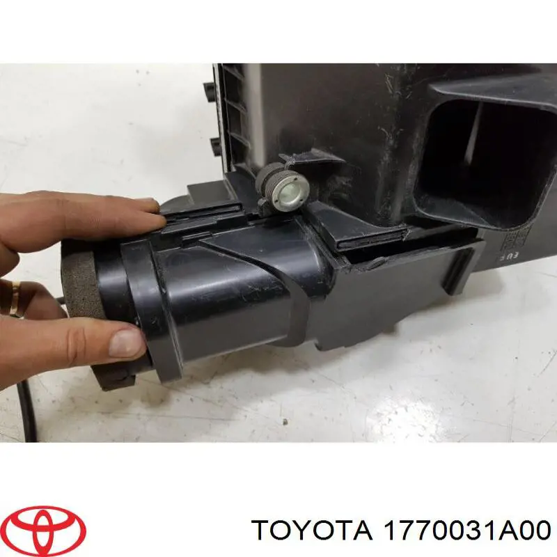 1770031A00 Toyota caixa de filtro de ar